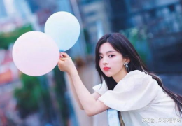 娱乐吃瓜杨超越,从争议少女到综艺收割机，转型演员之路备受瞩目
