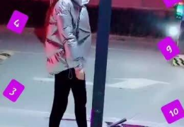 小姐姐转圈一字马,小姐姐惊艳一字马转圈瞬间